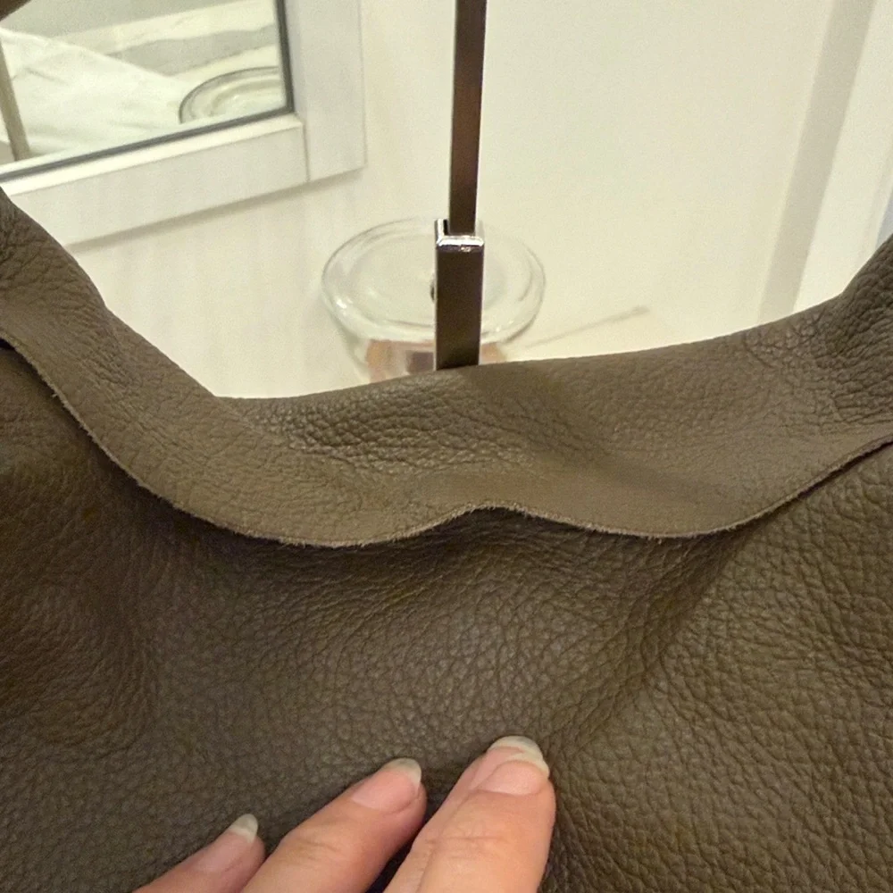 The Row Isa shoulder bag - Picture 2 of 5